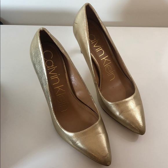 puma x fenty jelly slides